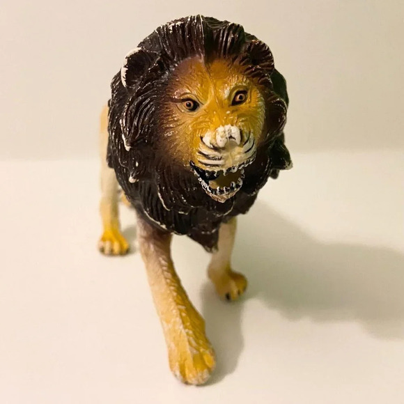 Vintage  1987 Lion Animal Figure 7 Inch Long Rubber Toy - Picture 3 of 11